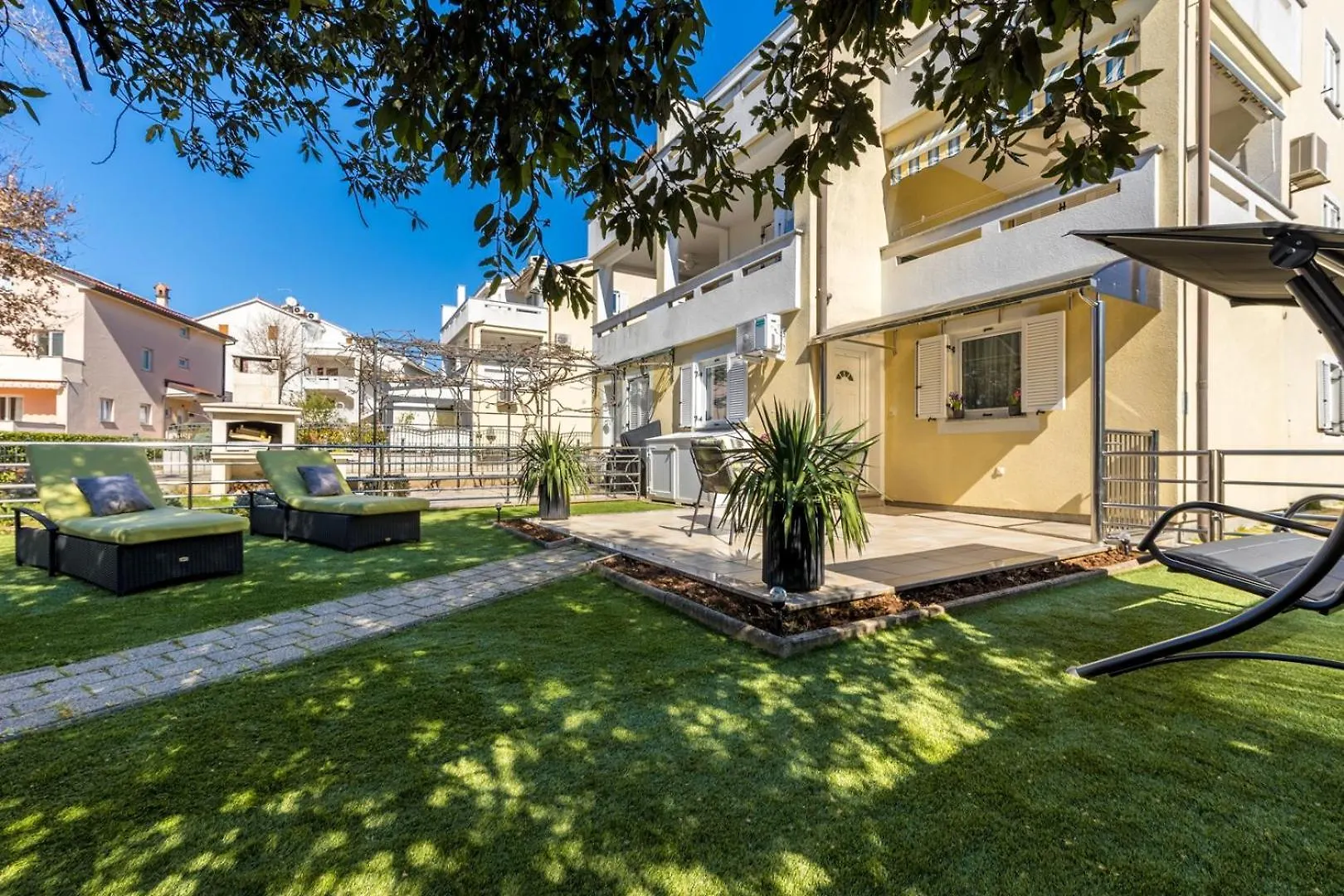 Apartment Centar Malinska 0*,  Croatia
